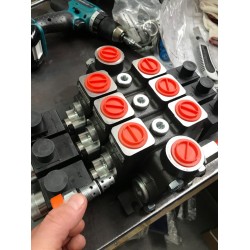 Гидрораспределитель 05ZC100 12/24В 5секций