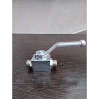 Кран двухходовой шаровый (14*1,5)  500 бар