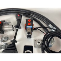  Г-р с обвязкой погрузчика с челюстью 02P40К(А1К16)V1(1.5K)+135B1+SVV60 12В Китай